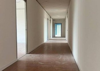 Stanza non arredata - Ufficio traversa di Via Nuova del Campo, Napoli - foto 13