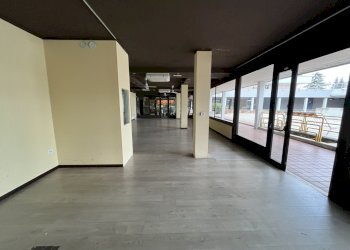 IMG_1268.JPG - Locale Commerciale Reggio nell'Emilia - foto 3