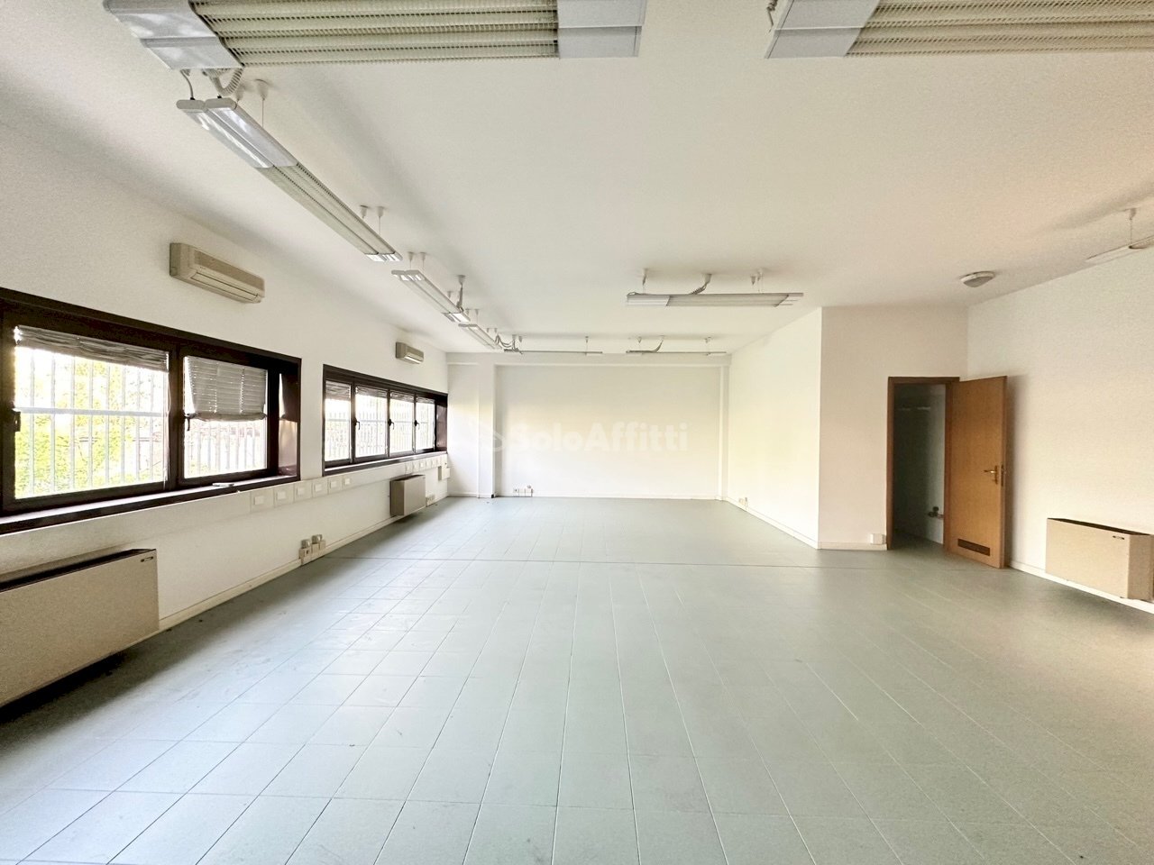 IMG_9585.jpg - Office Via Persicetana Vecchia sn, Bologna - photo 1