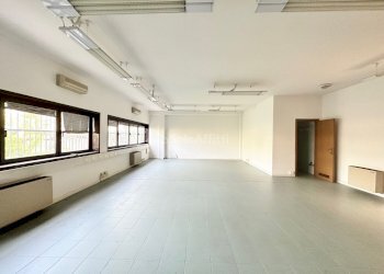 IMG_9585.jpg - Office Via Persicetana Vecchia sn, Bologna - photo 1