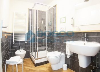 6.jpg - Appartamento Piazza Cesare Battisti, La Spezia - foto 8