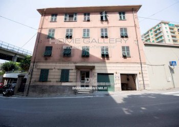 1 - Bilocale corso Luigi Andrea Martinetti, Genova (zona Sampierdarena) - foto 2
