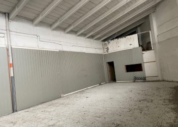 IMG_2014.jpg - Capannone Viale Montegrappa 28/G, Pavia - foto 7