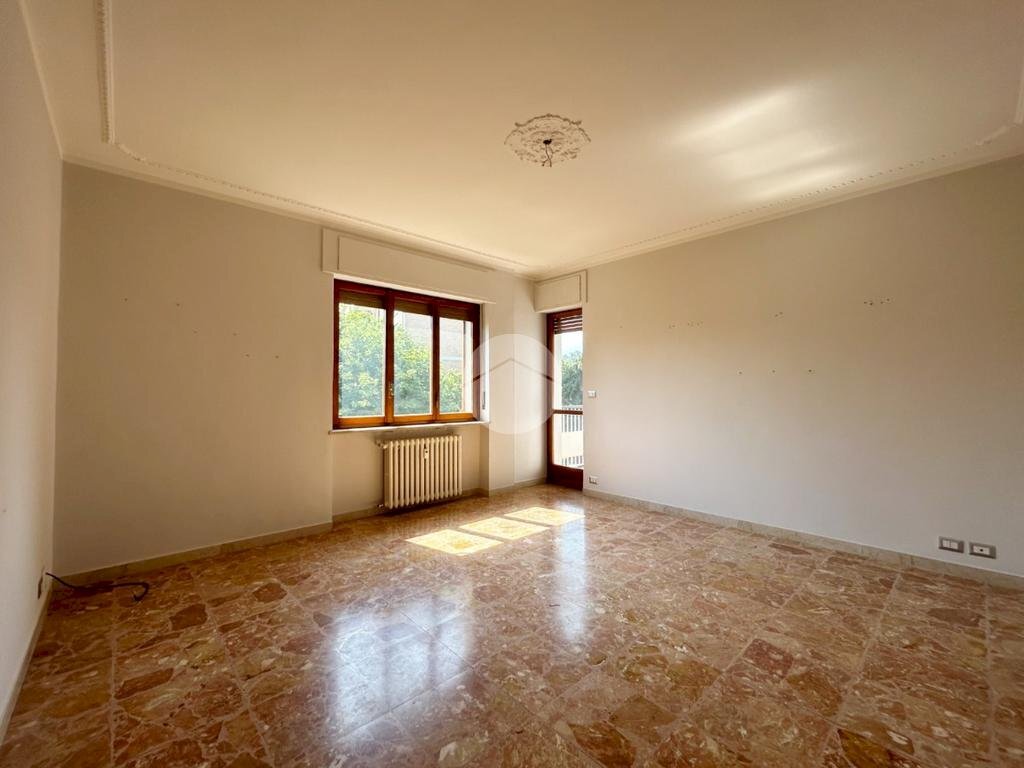 Four-room apartment Via Torino, Ivrea - photo 2