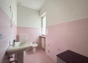 Four-room apartment Via Torino, Ivrea - photo 14
