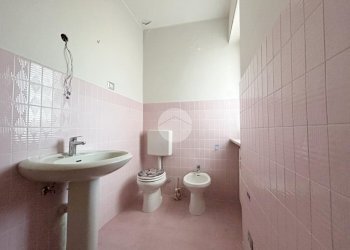 Four-room apartment Via Torino, Ivrea - photo 15