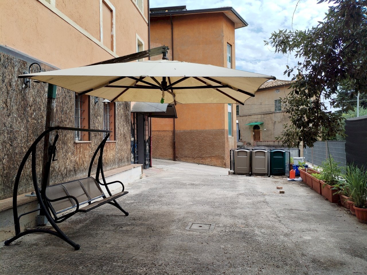 2.jpg - Locale Commerciale Strada Tuderte 89, Perugia - foto 3