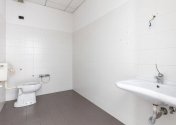 Imm. Castelmaggiore Via Colombo 77-08.jpg - Ufficio Via Cristoforo Colombo 77/9, Bologna - foto 10