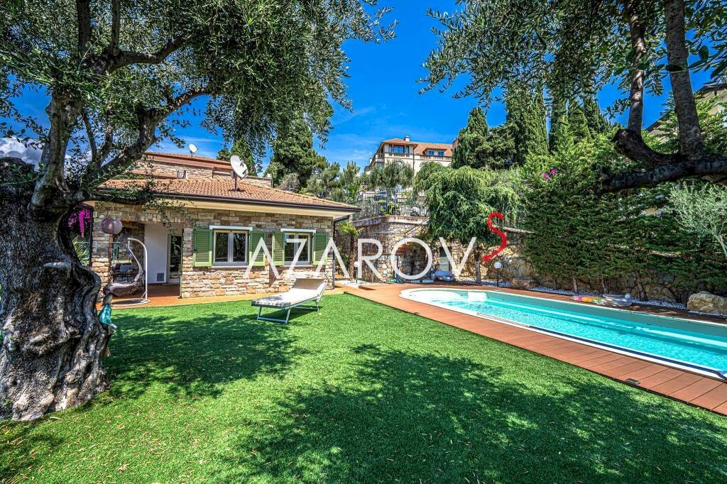 Villa via Duca d'Aosta, 24, Bordighera - foto 1