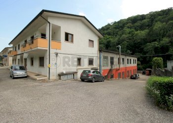 esterno - Locale Commerciale Via Valletta 1, Crespadoro - foto 1