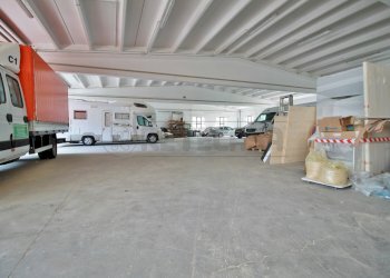 laboratorio piano primo - Locale Commerciale Via Valletta 1, Crespadoro - foto 11