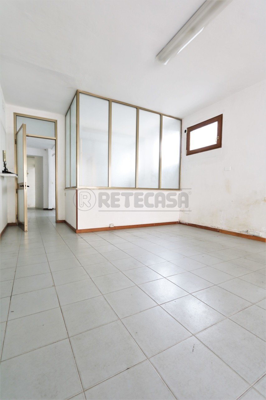 IMG_7950.JPG - Laboratory Vicenza - photo 2