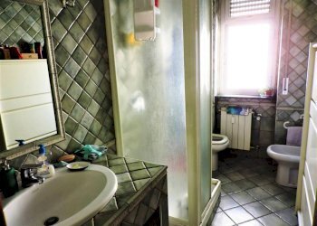 Bagno - Trilocale via Matteo Vinzoni 5, Genova (zona Sampierdarena) - foto 4