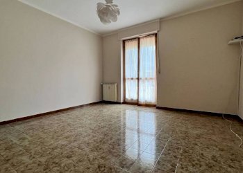 CAMERA 2 - Three-room apartment via Circonvallazione Vigne, 7, Chiusa di Pesio - photo 31
