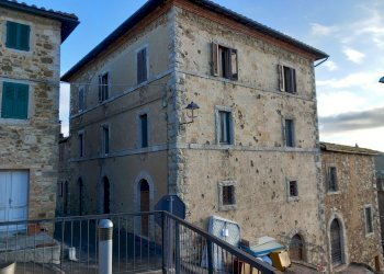 Four-room apartment piaggia della porta, Montalcino - photo 1