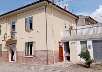 Independent house Garibaldi, Masi Torello - photo 1