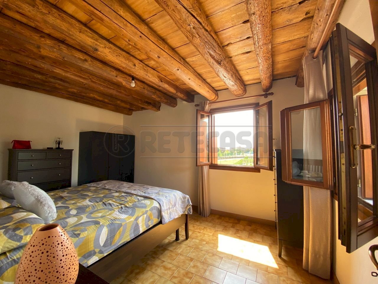 2.jpg - Three-room apartment Cassola - photo 2