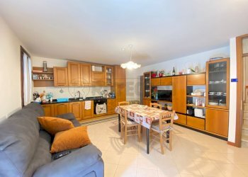 15.jpg - Three-room apartment Cassola - photo 9