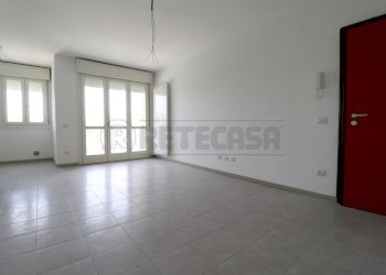 2_Zona giorno (FILEminimizer).JPG - Three-room apartment Bondeno - photo 2
