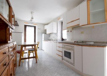 Three-room apartment Via Emilio Chanoux, Chatillon - photo 2