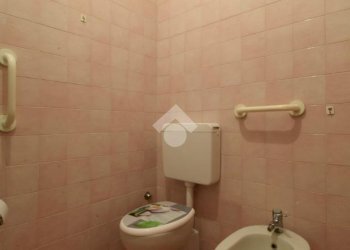 Three-room apartment Via Emilio Chanoux, Chatillon - photo 13