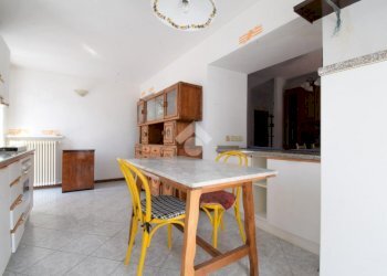 Three-room apartment Via Emilio Chanoux, Chatillon - photo 15