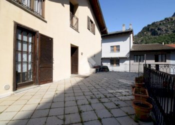 Three-room apartment Via Emilio Chanoux, Chatillon - photo 1