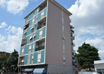 Facciata - Bilocale via Ercole Ferrario, 12, Gallarate - foto 2