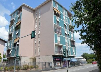Facciata - Bilocale via Ercole Ferrario, 12, Gallarate - foto 15