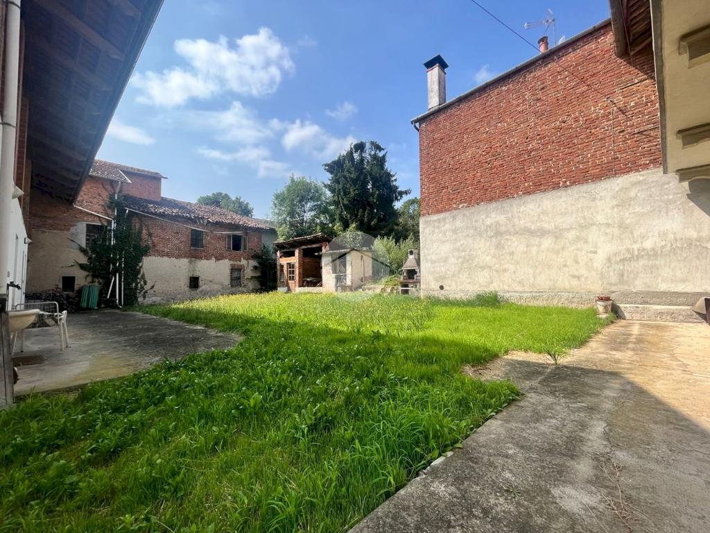 Independent house Via Biella, Benna - photo 1