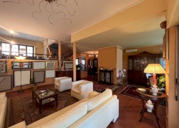 Salone - Villa via Triora, 8, Carmagnola - foto 11