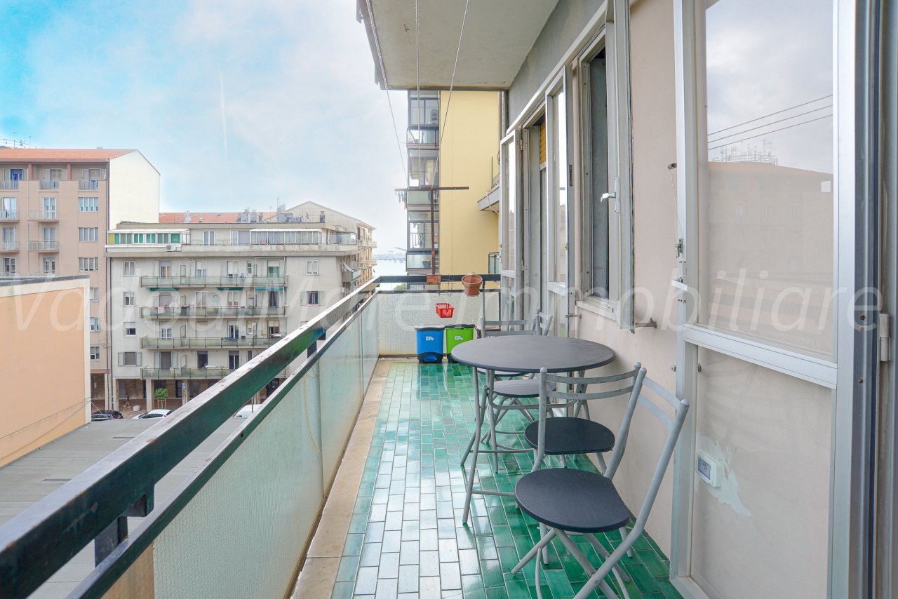 Via I Maggio logo-02.jpg - Trilocale Via I Maggio 29, Vado Ligure - foto 2