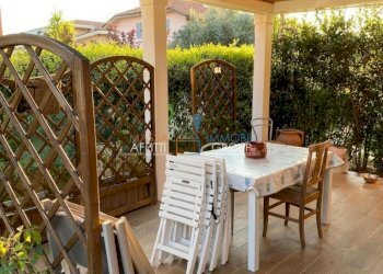 1123518_3l4sio23zi.jpeg - Appartamento Viale Monzoni 10, Carrara - foto 1