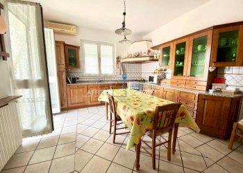 1154818-jh5h43a7.jpg - Porzione di casa Via Quercioli 103, Massa - foto 7