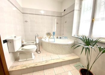 1154818-tykko711v.jpg - Porzione di casa Via Quercioli 103, Massa - foto 10