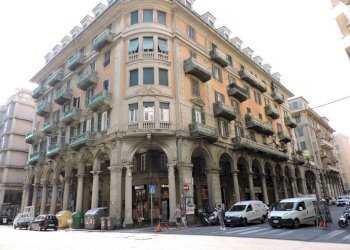 PALAZZO - Quadrilocale via Tullio Molteni 2, Genova (zona Sampierdarena) - foto 1