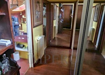 corridoio - Quadrilocale Via Camillo Benso Conte di Cavour, Ventimiglia - foto 6