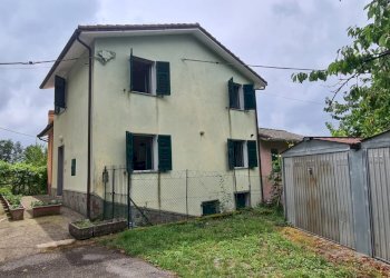 Casa indipendente Lumarzo - foto 1