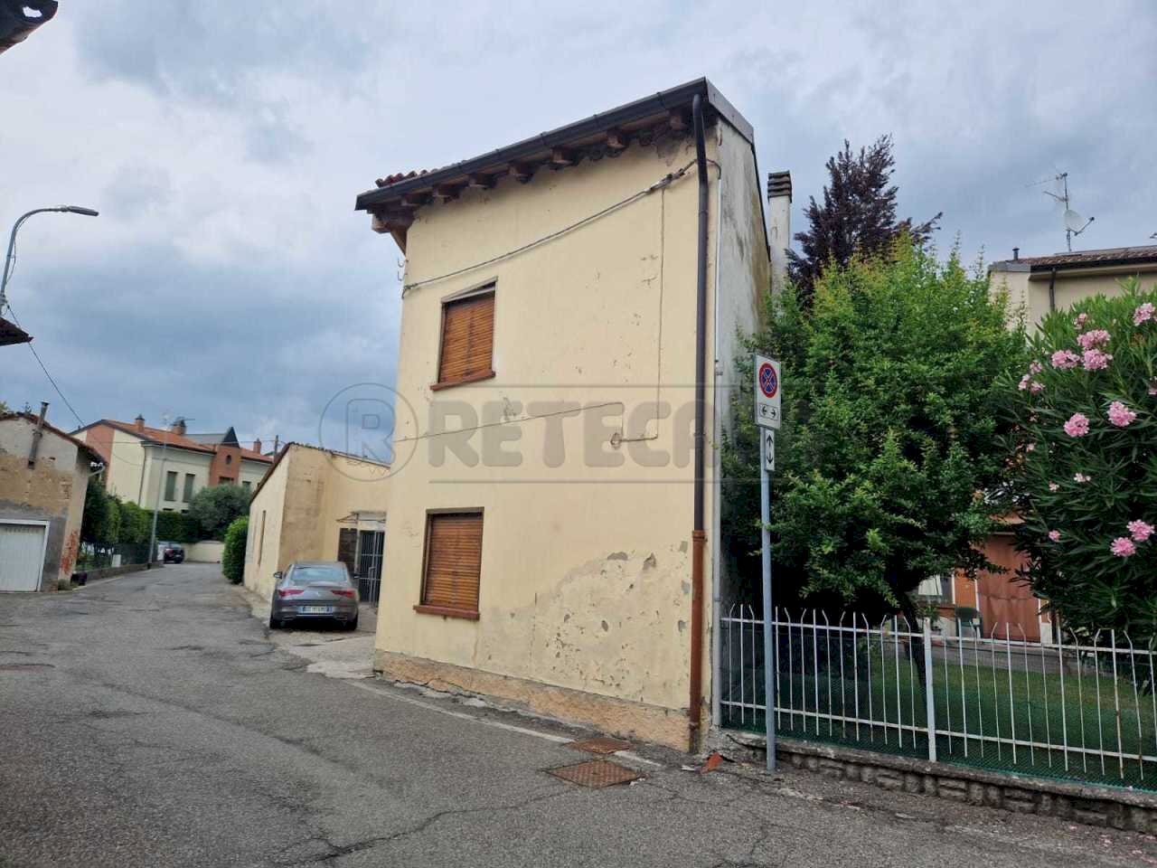 0a82a06a-9782-456d-8c83-24a6e945e798.jpg - Casa indipendente Via Parigi, Castelvetro Piacentino - foto 1