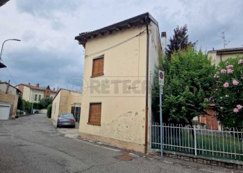 0a82a06a-9782-456d-8c83-24a6e945e798.jpg - Casa indipendente Via Parigi, Castelvetro Piacentino - foto 1