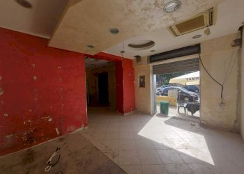 178ced75-6ce3-4a91-b679-6ed7721f4069.JPG - Commercial Premises Via Pietro Bembo 2, Roma - photo 12