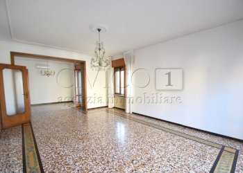 1.JPG - Casa indipendente ViaLE DELLA PACE 100, Vicenza - foto 4