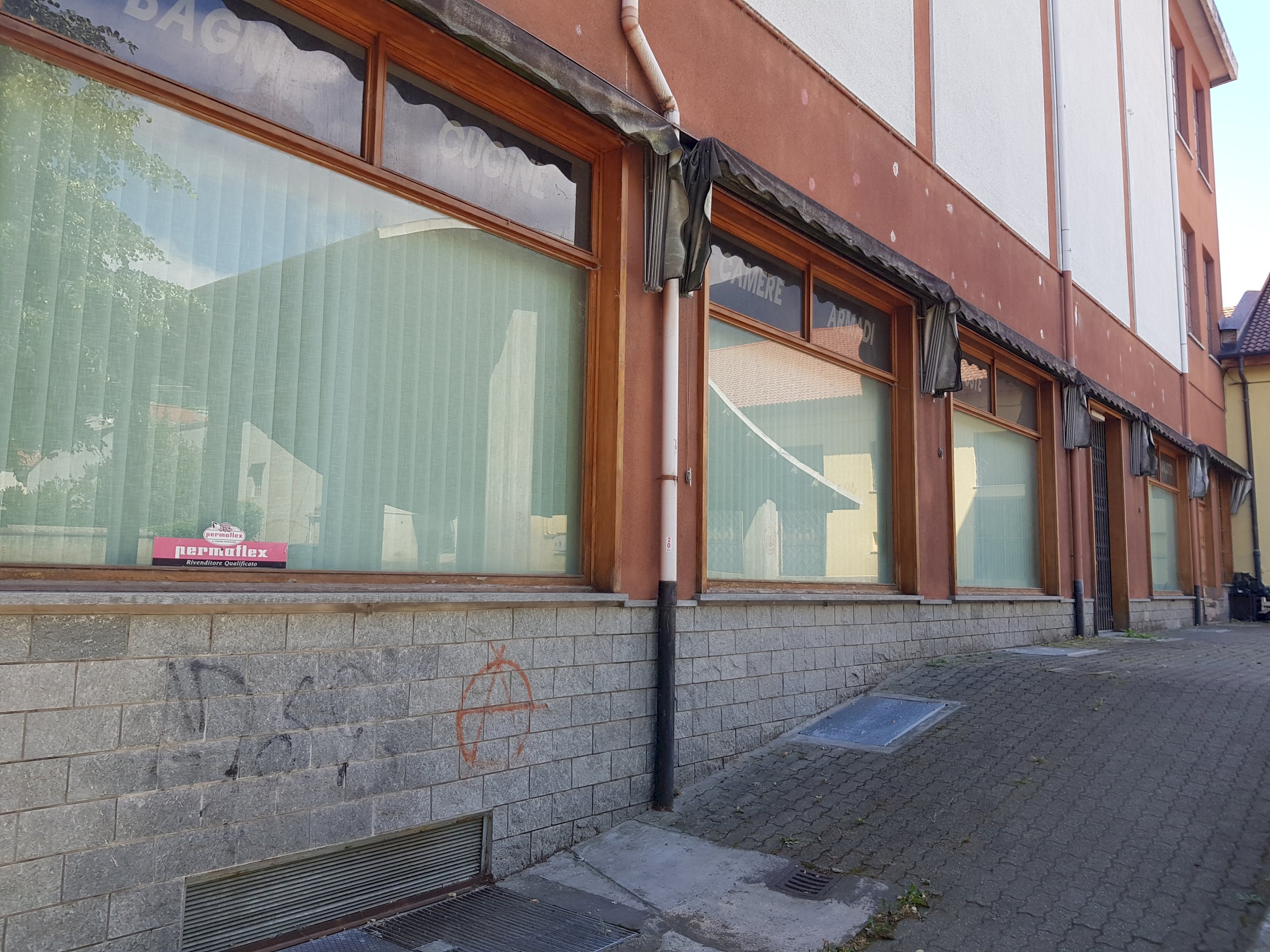 Locale Commerciale Corso A. Gramsci, 7, Torre Pellice - foto 3