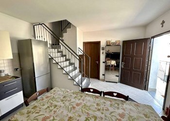 soggiorno - Quadrilocale via Orgoglia, Borgo Ticino - foto 4