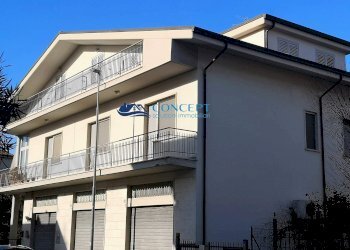 Independent house Martinsicuro - photo 1