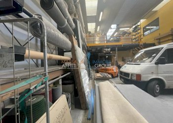 WhatsApp Image 2023-05-19 at 18.40.29 (2).jpeg - Locale Commerciale Via Bordigona 5, Massa - foto 6