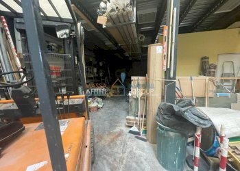 WhatsApp Image 2023-05-19 at 18.40.29 (3).jpeg - Locale Commerciale Via Bordigona 5, Massa - foto 7