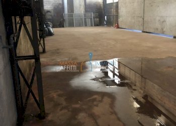 IMG_8138.JPG - Locale Commerciale Via della Sala 7, Massa - foto 1