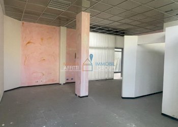 WhatsApp Image 2023-05-09 at 19.02.10 (10).jpeg - Ufficio Via Aurelia Ovest 177, Massa - foto 12