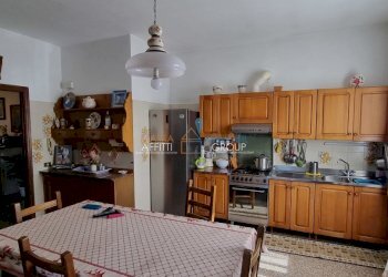 20230424_100744.jpg - Villa Via Macchia 81, Carrara - foto 7